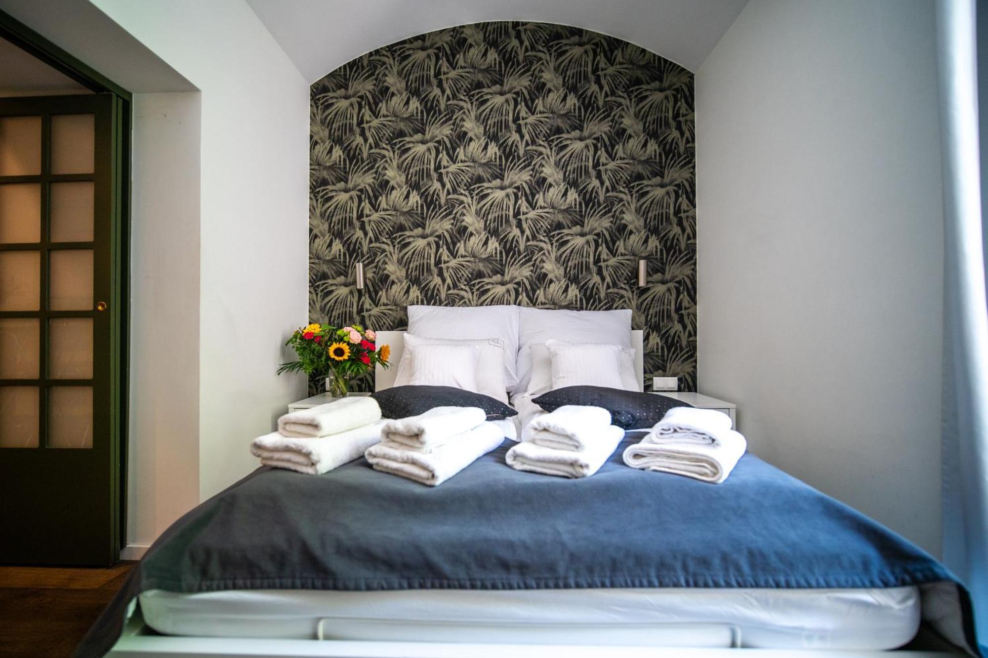 Premium Apartments By Wawel Castle Краков Экстерьер фото