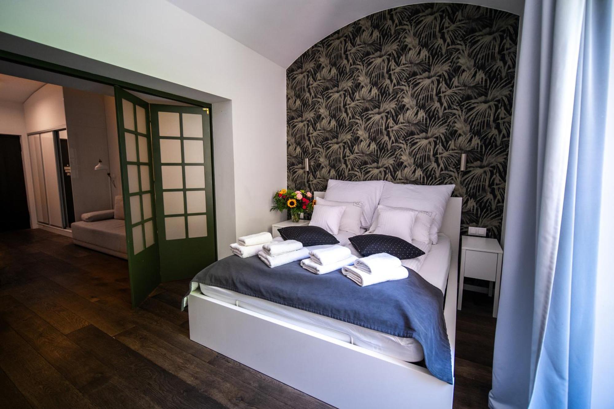 Premium Apartments By Wawel Castle Краков Экстерьер фото